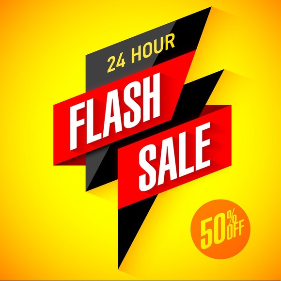 Hot New Tee* PRETTY SHOPPER LOGO SHIRT - Picture 3 of 3